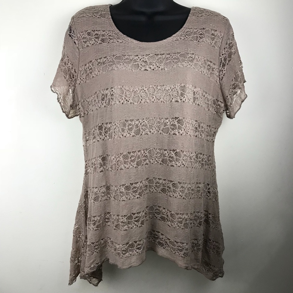Shannon Ford lace beige asymmetrical short sleeve